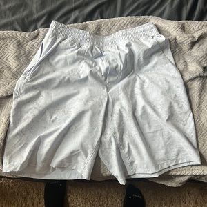 Lululemon Men’s Medium 9’ Pace Breaker Shorts ( With Liner ) Only worn once